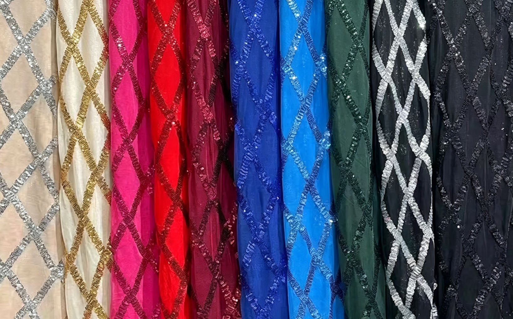 قماش شبكي مطرز بالترتر على شكل - مراجعة Crystal Mesh Fabric وسعره