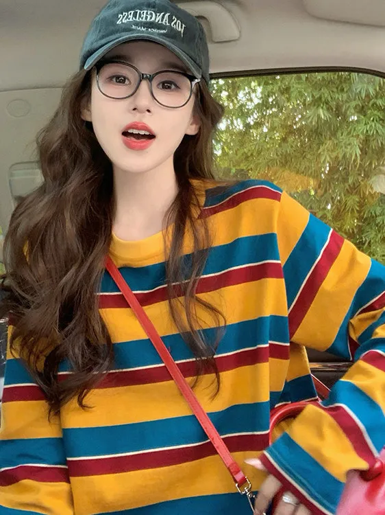 تيشيرت نسائي بأكمام طويلة بتصم - مراجعة Embellish Knit وسعره